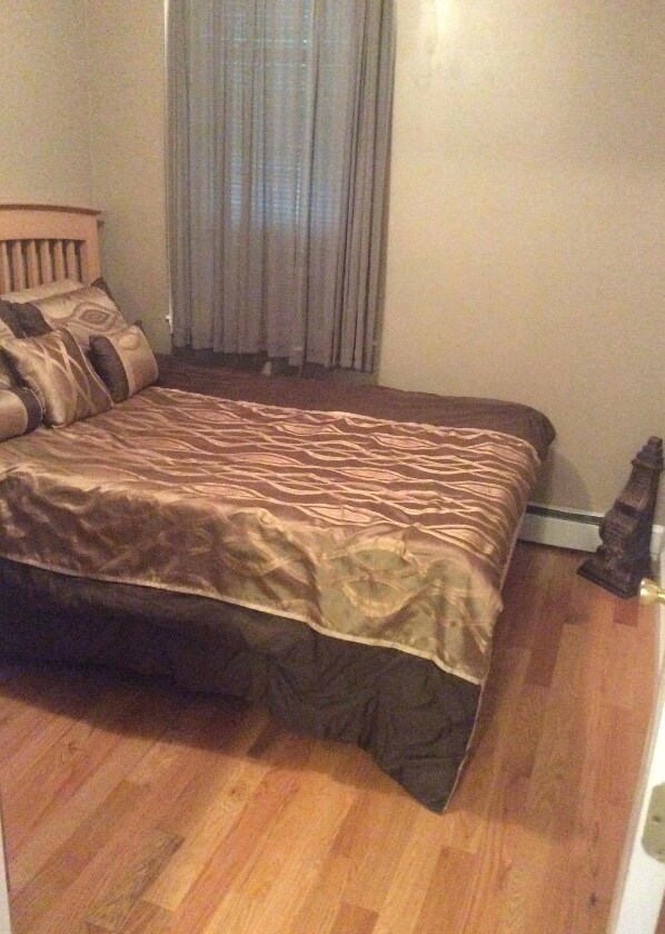 30 Young St, Unit Apt #1 in Newport, RI - Building Photo - Building Photo