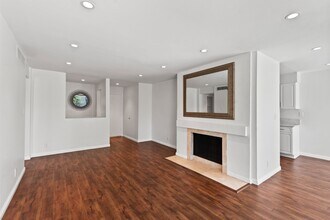 1340 S Beverly Glen Blvd in Los Angeles, CA - Building Photo - Building Photo