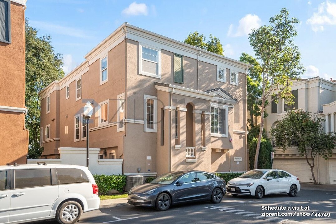 882 Inspiration Pl in Milpitas, CA - Building Photo