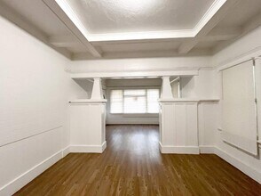 458 W Vernon Ave in Los Angeles, CA - Building Photo - Building Photo