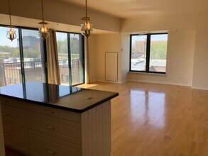 4848 N Sheridan Rd-Unit -505 in Chicago, IL - Building Photo - Building Photo