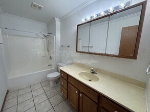 1403 Adams St in Ottawa, IL - Building Photo - Building Photo
