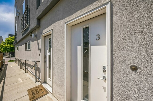 4922 Lowell Blvd in Denver, CO - Building Photo - Building Photo
