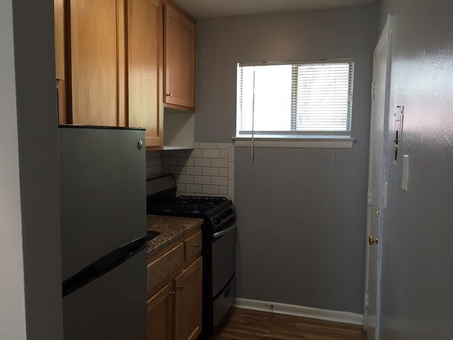 905 Greenwood Ave NE-Unit -07 in Atlanta, GA - Building Photo - Building Photo