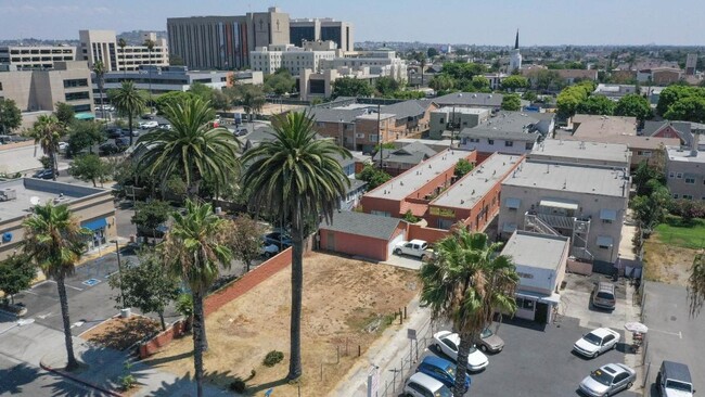 928-930 Long Beach Blvd in Long Beach, CA - Building Photo - Primary Photo