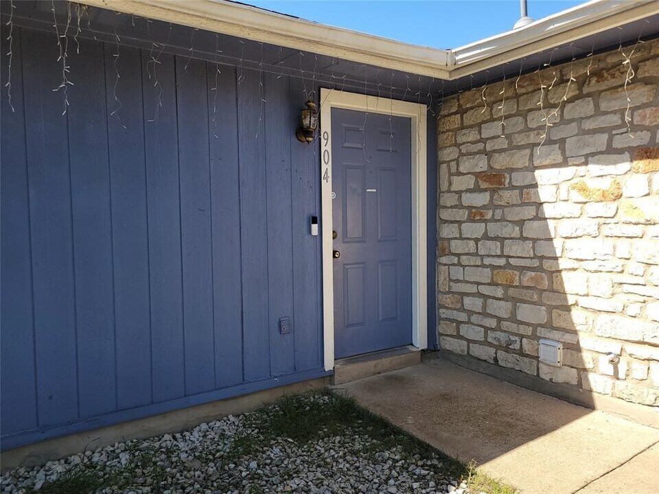 904 Woodlief Trail in Round Rock, TX - Building Photo