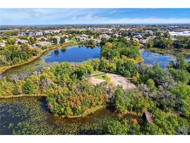 5505 Orleans Ln N in Plymouth, MN - Building Photo - Building Photo