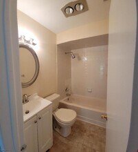 22 Wimbledon Dr in Vernon, NJ - Building Photo - Building Photo