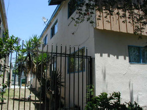 17915 Roscoe Blvd in Northridge, CA - Building Photo - Building Photo