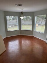 29 Wood Glen Dr in Wimberley, TX - Foto de edificio - Building Photo