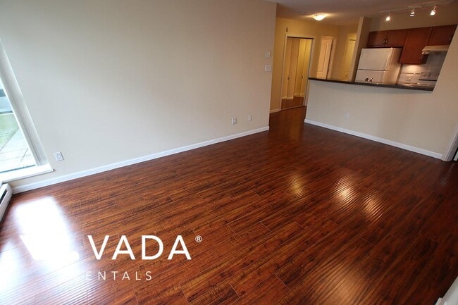 4398 Buchanan St in Burnaby, BC - Building Photo - Building Photo