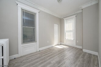 257 S 8th St in Newark, NJ - Building Photo - Building Photo