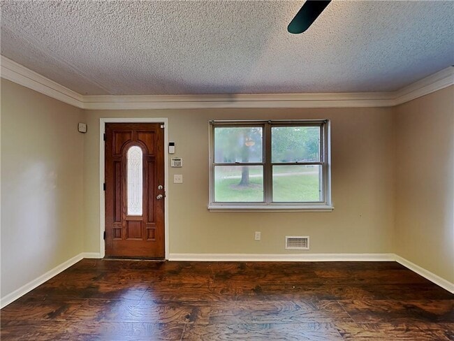 575 Cherry Ln in Jonesboro, GA - Building Photo - Building Photo