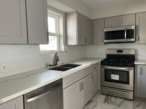 10324 Mt Gleason Ave in Los Angeles, CA - Building Photo - Building Photo