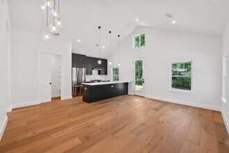 3705 Jackson Ave in Austin, TX - Building Photo - Building Photo