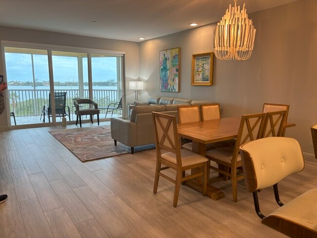 260 Hidden Bay Dr, Unit View of Casey Key in Osprey, FL - Building Photo - Building Photo
