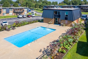 Aspen Park in Joplin, MO - Building Photo