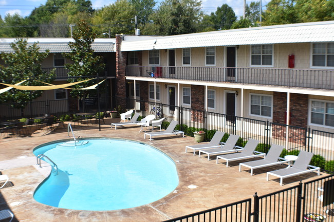 Ruby on the Creek Apartments in Fayetteville, AR - Foto de edificio - Building Photo