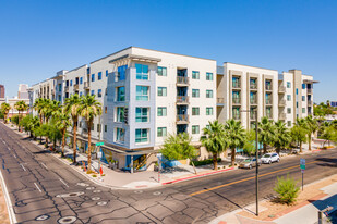 Mason Olvier in Phoenix, AZ - Building Photo