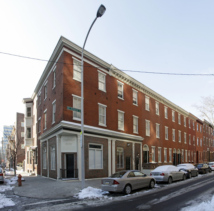 Chatham Row in Philadelphia, PA - Building Photo