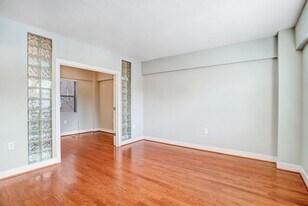 1727 R St NW in Washington, DC - Building Photo