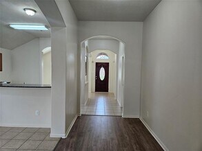 9610 Sunflower Bluff Ln in Houston, TX - Building Photo - Building Photo