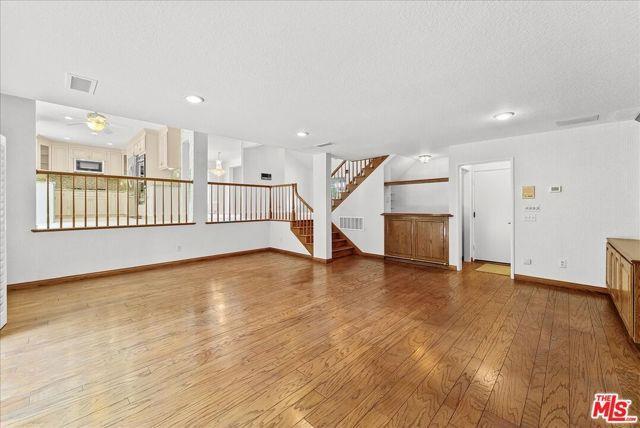 6911 Sunset Ridge Ct in Los Angeles, CA - Building Photo - Building Photo