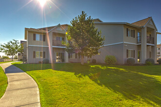 VINTAGE AT RICHLAND in Richland, WA - Building Photo - Building Photo