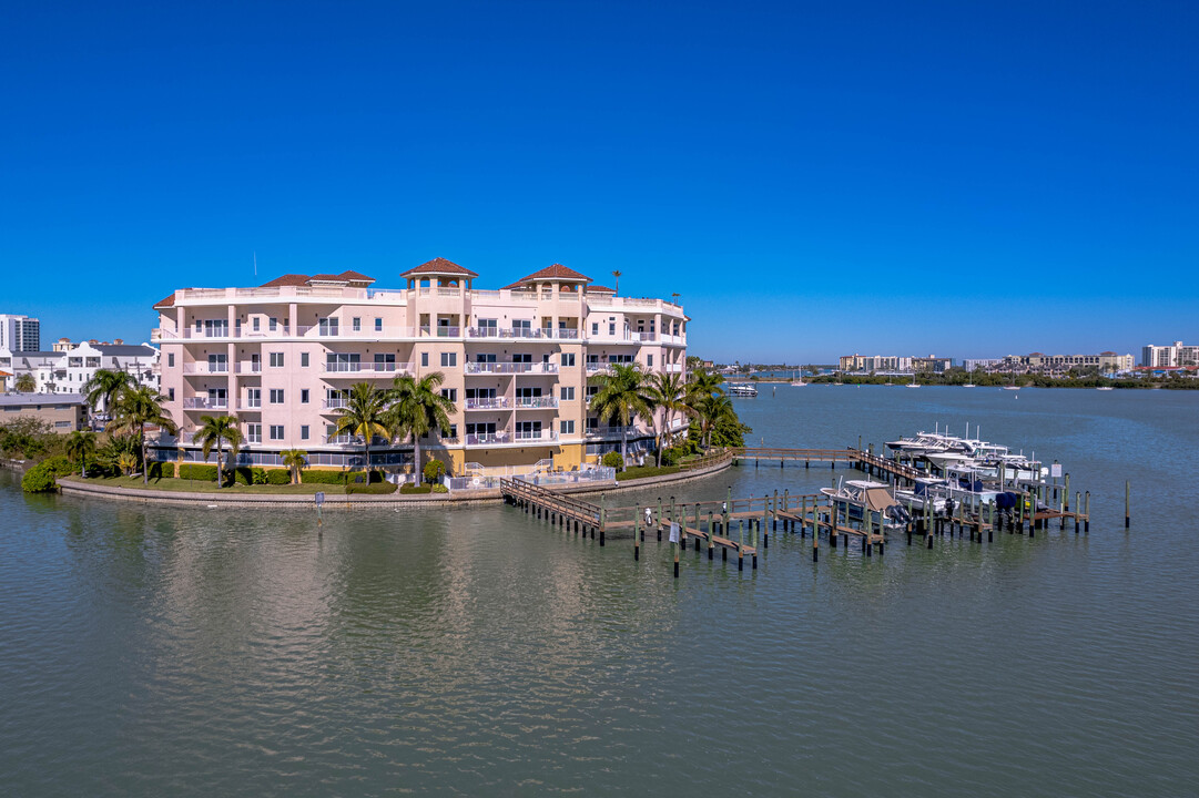 Brightwater Point in Clearwater, FL - Building Photo