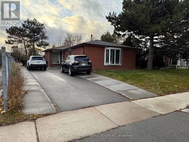 property at 28 Lynmont Rd