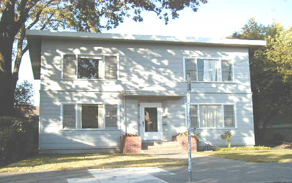 807 Cherry St in Santa Rosa, CA - Building Photo