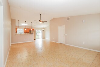 529 Basil Ct in Kissimmee, FL - Building Photo - Building Photo