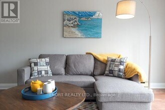 254 Picton Main St in Prince Edward, ON - Building Photo - Building Photo