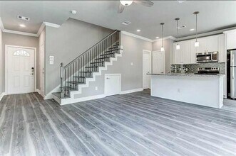 3128 Coal St in Houston, TX - Building Photo - Building Photo