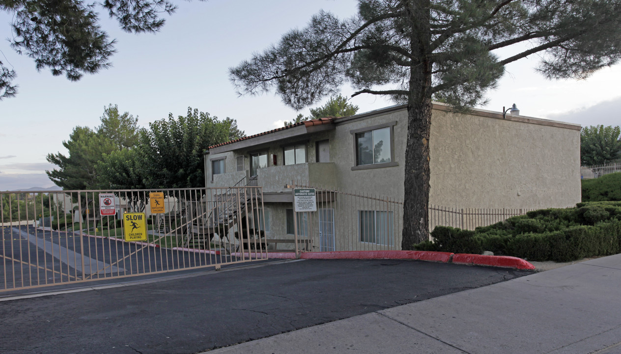 Park View Apartments in Victorville, CA - Building Photo