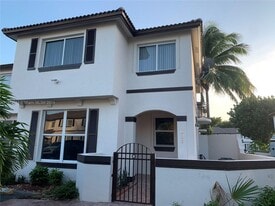 8625 SW 152nd Ave in Miami, FL - Building Photo