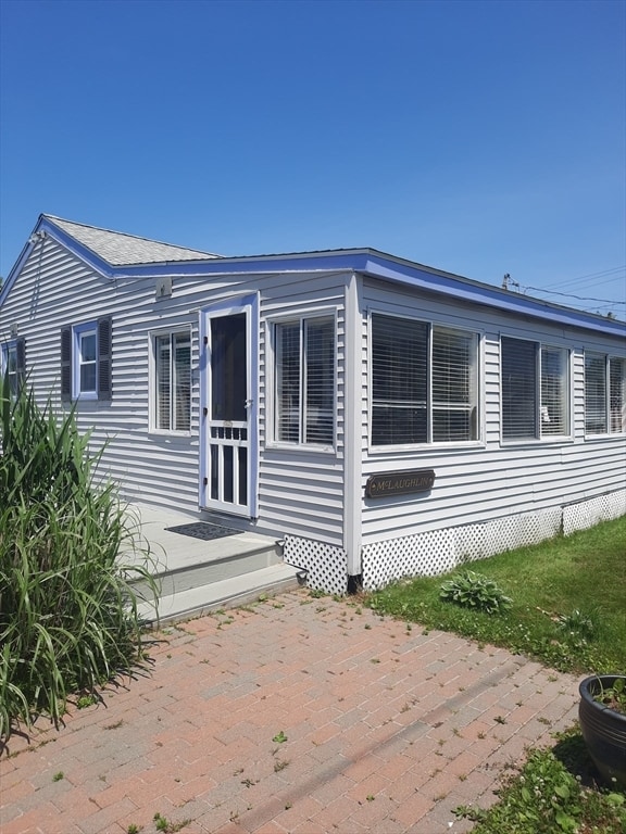 property at 2 MacArthur Ln