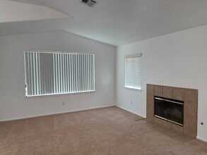 17584 Fisher St in Victorville, CA - Building Photo - Building Photo
