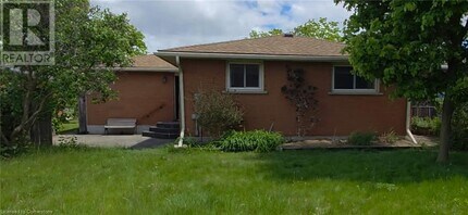 37 Montcalm Dr in Kitchener, ON - Building Photo - Building Photo