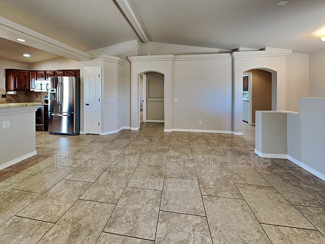 3737 Tahitian Dr in Lake Havasu City, AZ - Building Photo - Building Photo