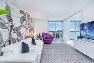 7933 West Dr in North Bay Village, FL - Building Photo - Building Photo