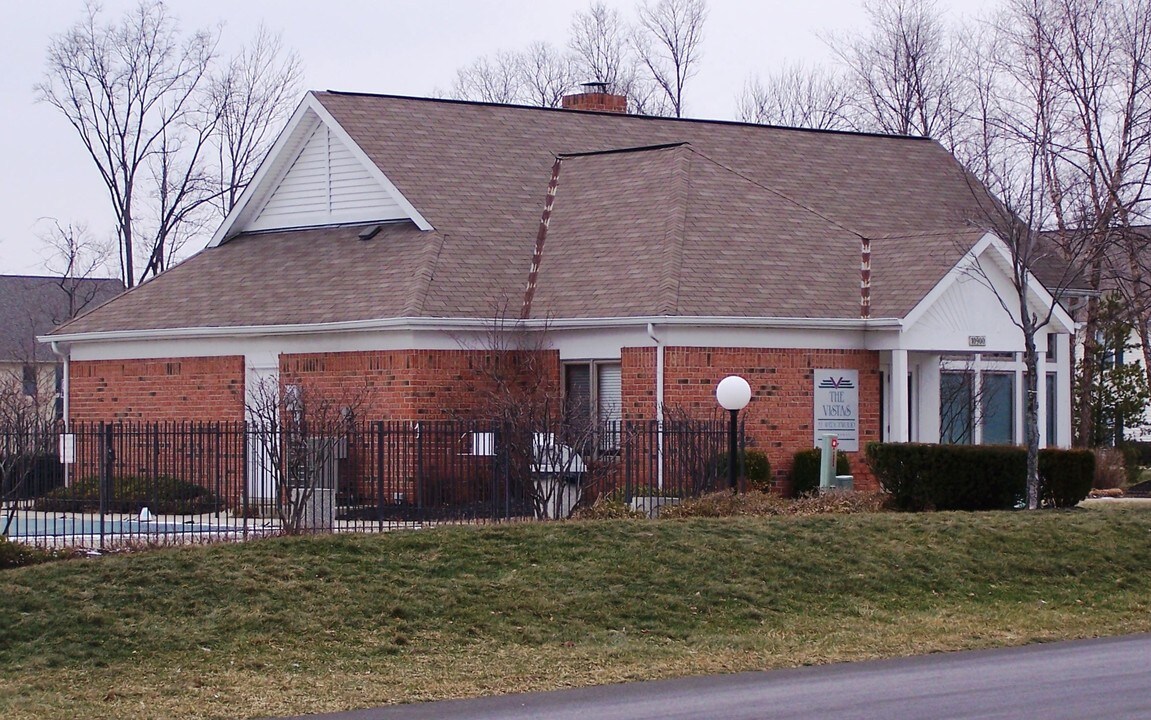 5550 Wind Drift Drive in Powell, OH - Building Photo