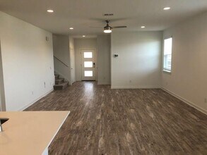 105 Tequilana Pass in Leander, TX - Building Photo - Building Photo