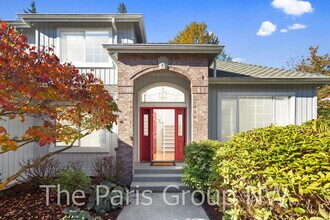 8129 126th Pl SE in Newcastle, WA - Building Photo - Building Photo