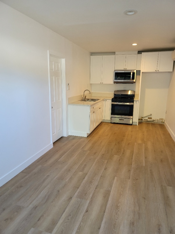 18309 San Fernando Mission Blvd