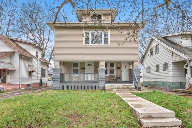 property at 544-544 Cedarhurst Ave