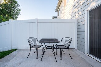 5 S Kellogg St in Kennewick, WA - Building Photo - Building Photo