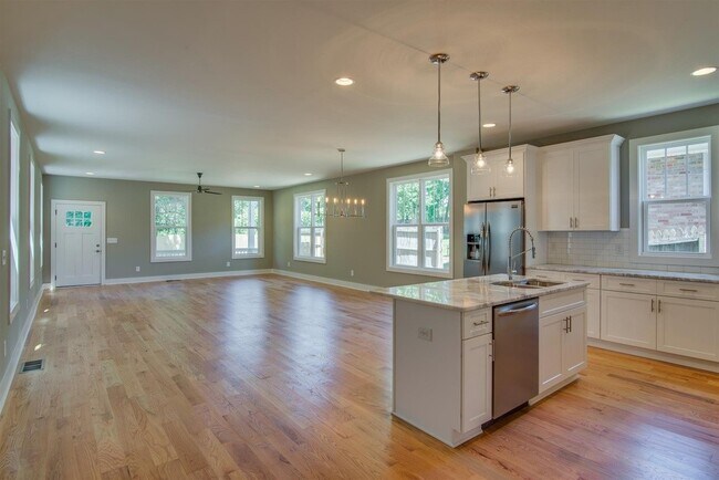 1610 Northview Ave, Unit B in Nashville, TN - Building Photo - Building Photo