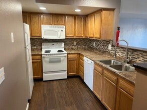 6956 Umpqua River Rd in Casper, WY - Building Photo - Building Photo