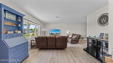 375 Cherry Dr in Satellite Beach, FL - Building Photo - Building Photo